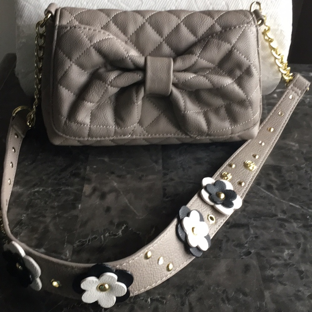 Cute! Barley used Betsey Johnson bag